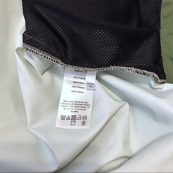 ASICS NWT Waterproof Jacket for Men Size XL - Picture 14 of 14